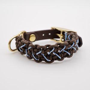 Halsband „Nova“ – Dunkelbraun & Polarblau
